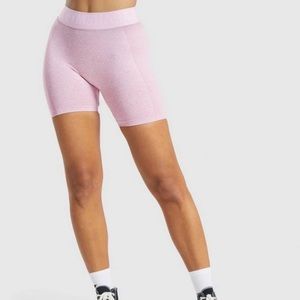 Gymshark Flex Shorts - Medium in Pink